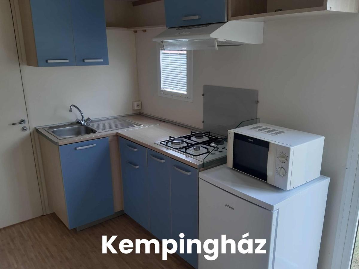 Apartmán Szarszo Apartman Es Kempinghaz Balatonszarszo Exteriér fotografie